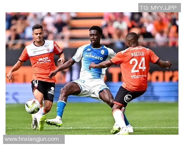 0-0，法甲第5遭法甲第14逼平，里昂2轮不堪，哈特鲍尔染红酿苦果